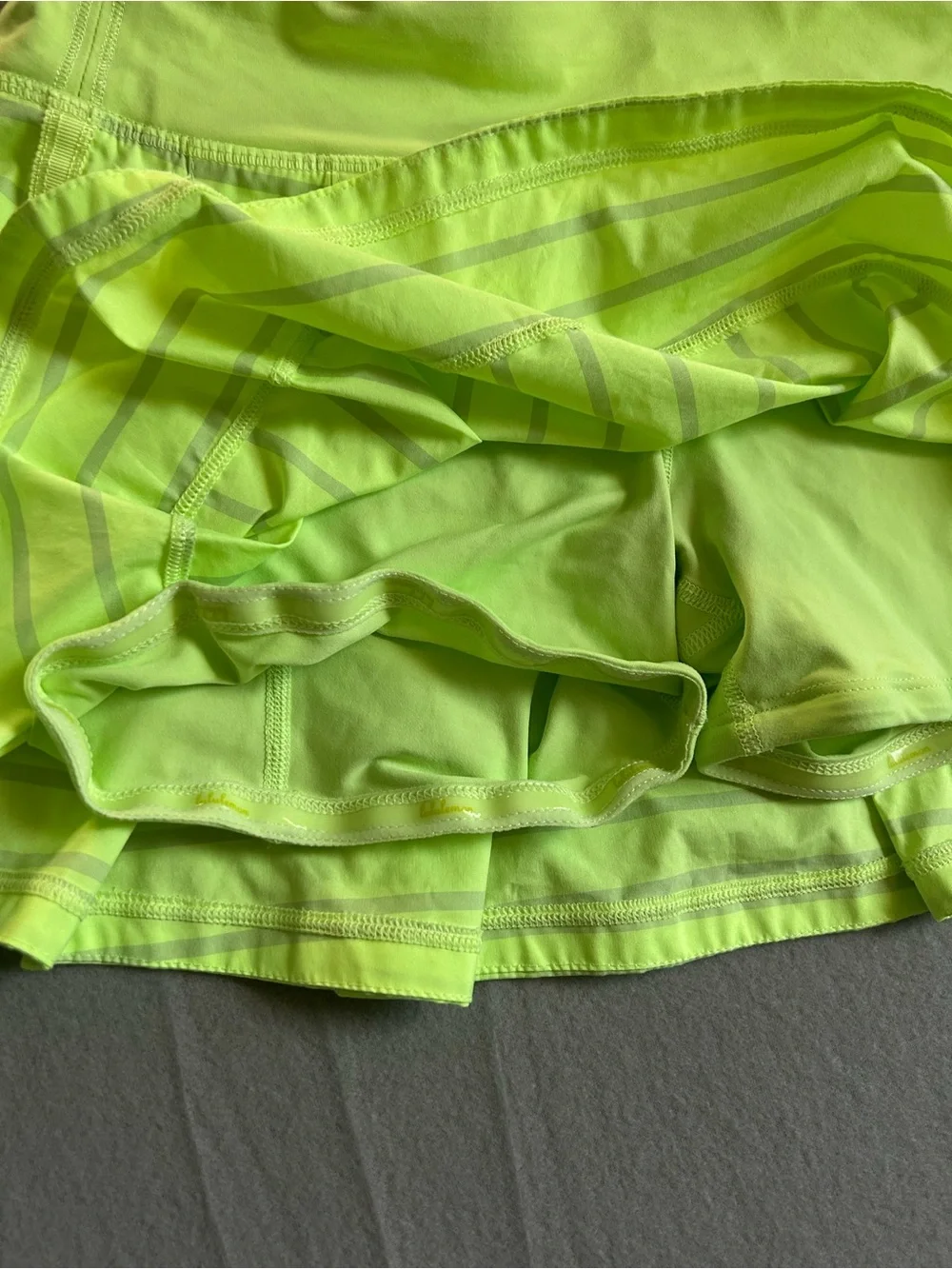 Lululemon Pace Rival Skirt Deauville Stripe (Lime Green) Sz 6 Regular